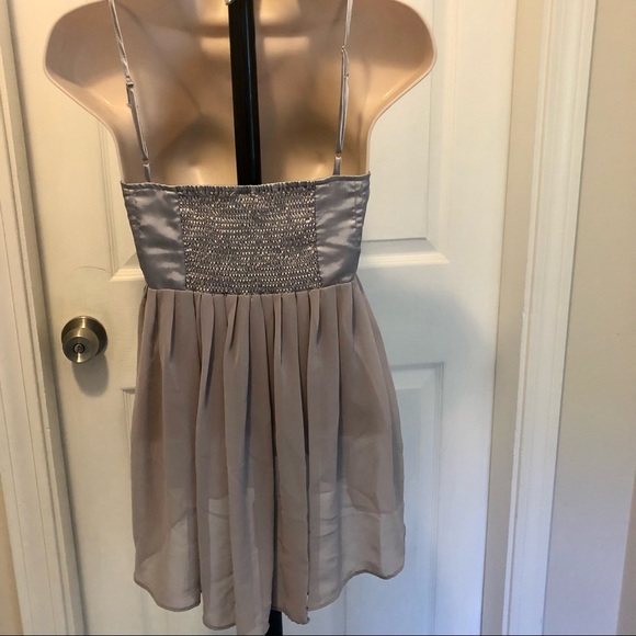 ⭐️Silver top with zip side and empire waist - Picture 2 of 4